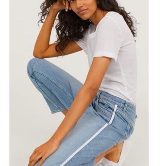 H&M Girlfriend Fit Jeans with Side Stripe * - Picture 1 of 11